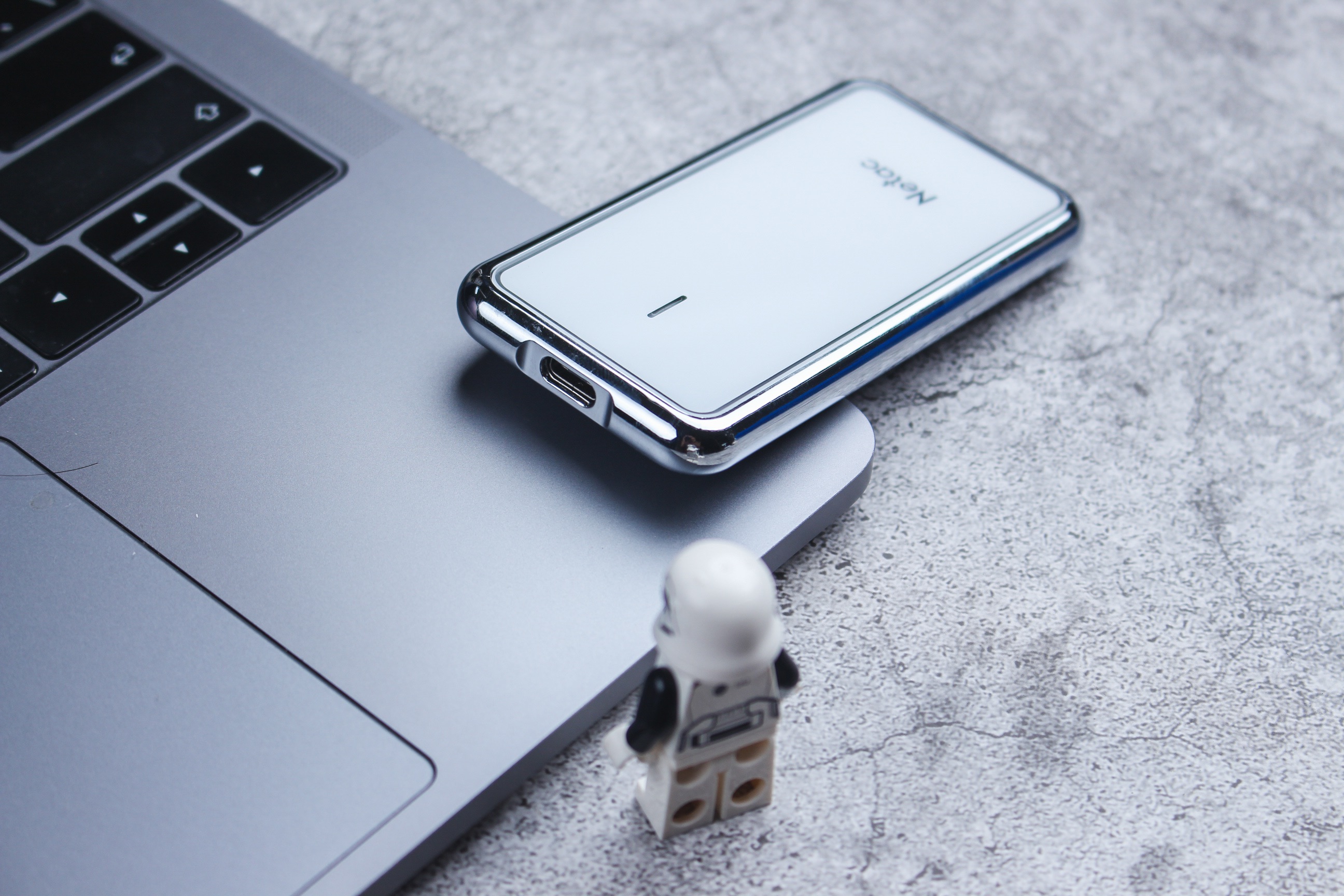 朗科zslim移动固态硬盘,朗科移动固态硬盘zx20