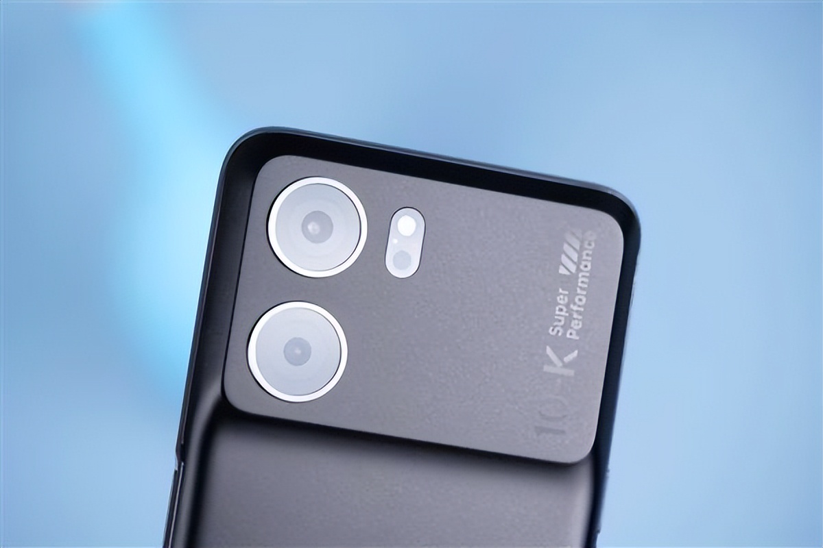 oppo8000元的手机,oppo有没有性价比超高的游戏手机