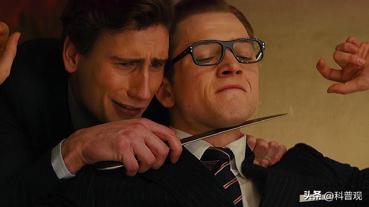 大发国难财！新冠“救命药”，被黄牛炒到15000元，问题出在哪？