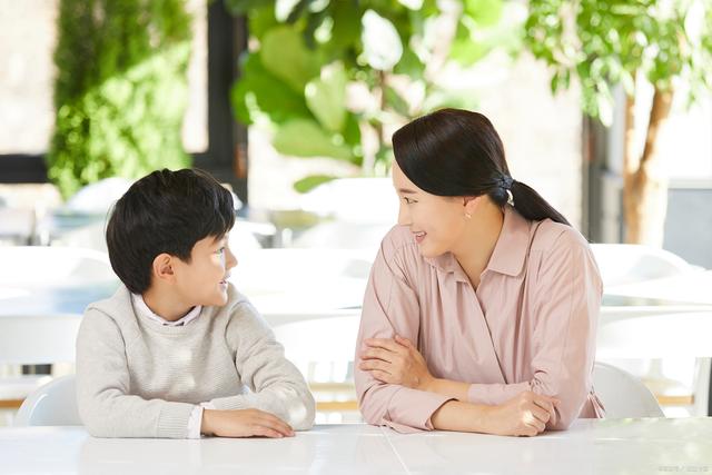 爸爸心情不好被女儿教育,爸爸脾气太爆直接无法沟通怎么办