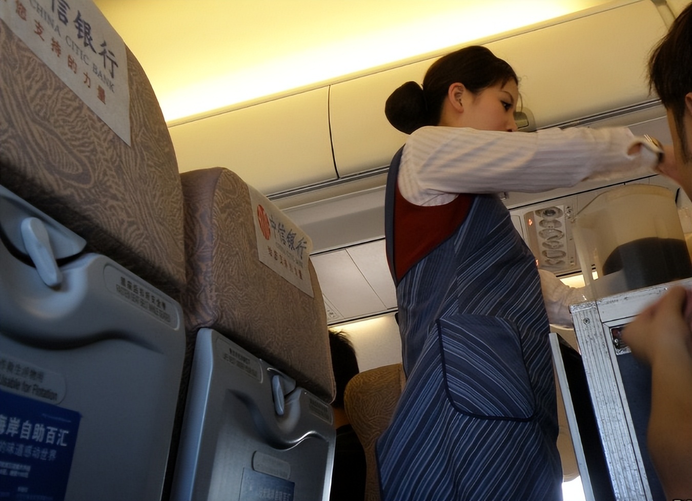 飞机上4种隐藏服务,飞机上的隐藏服务你都知道吗