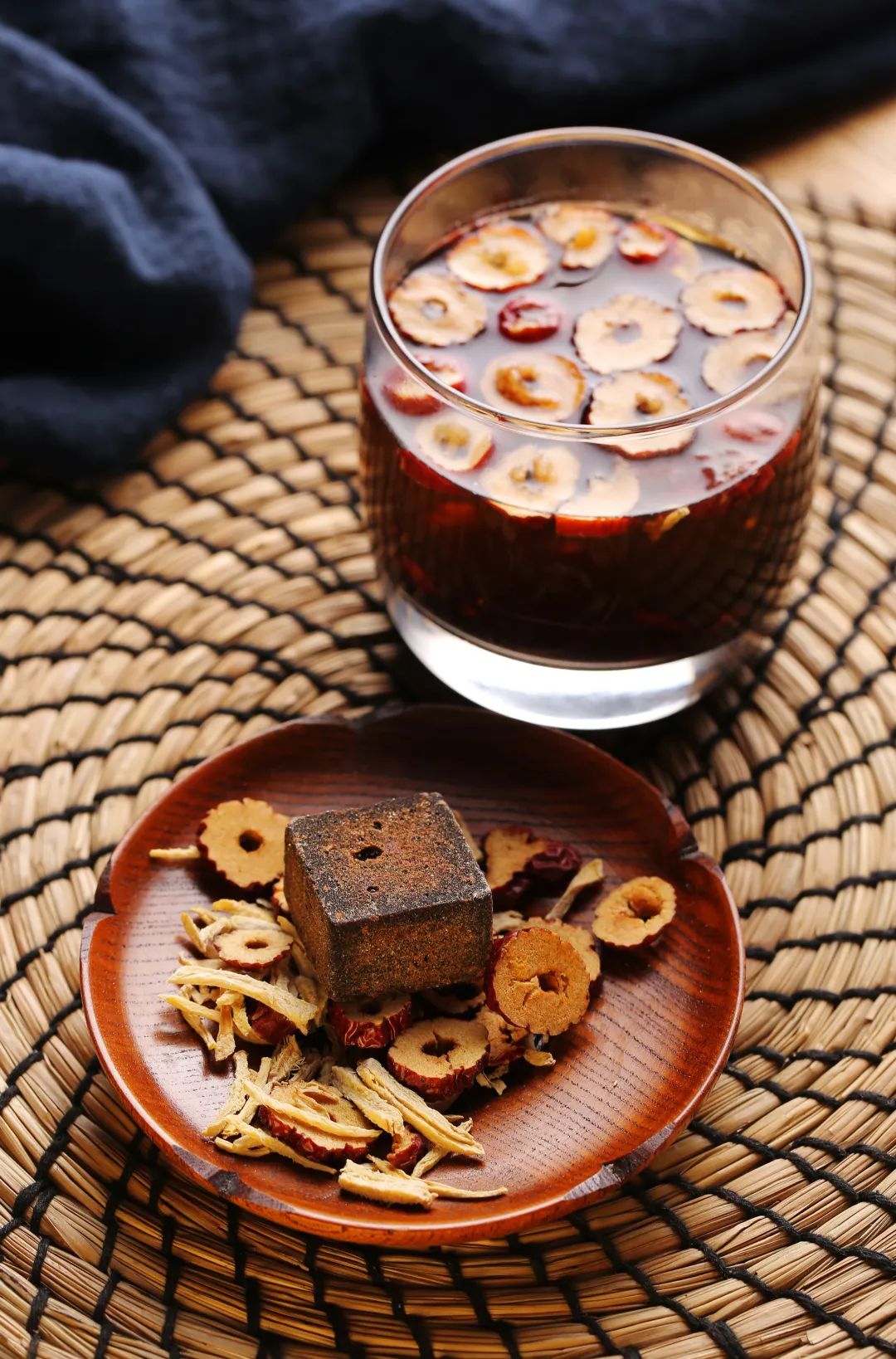 姜枣茶用的是干姜还是生姜,姜枣茶是属于辛辣吗