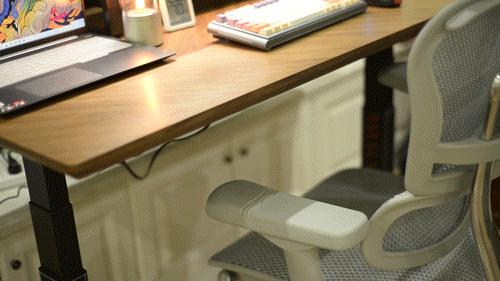 电动升降桌需要怎样进行操作,手摇电动升降桌怎么选择