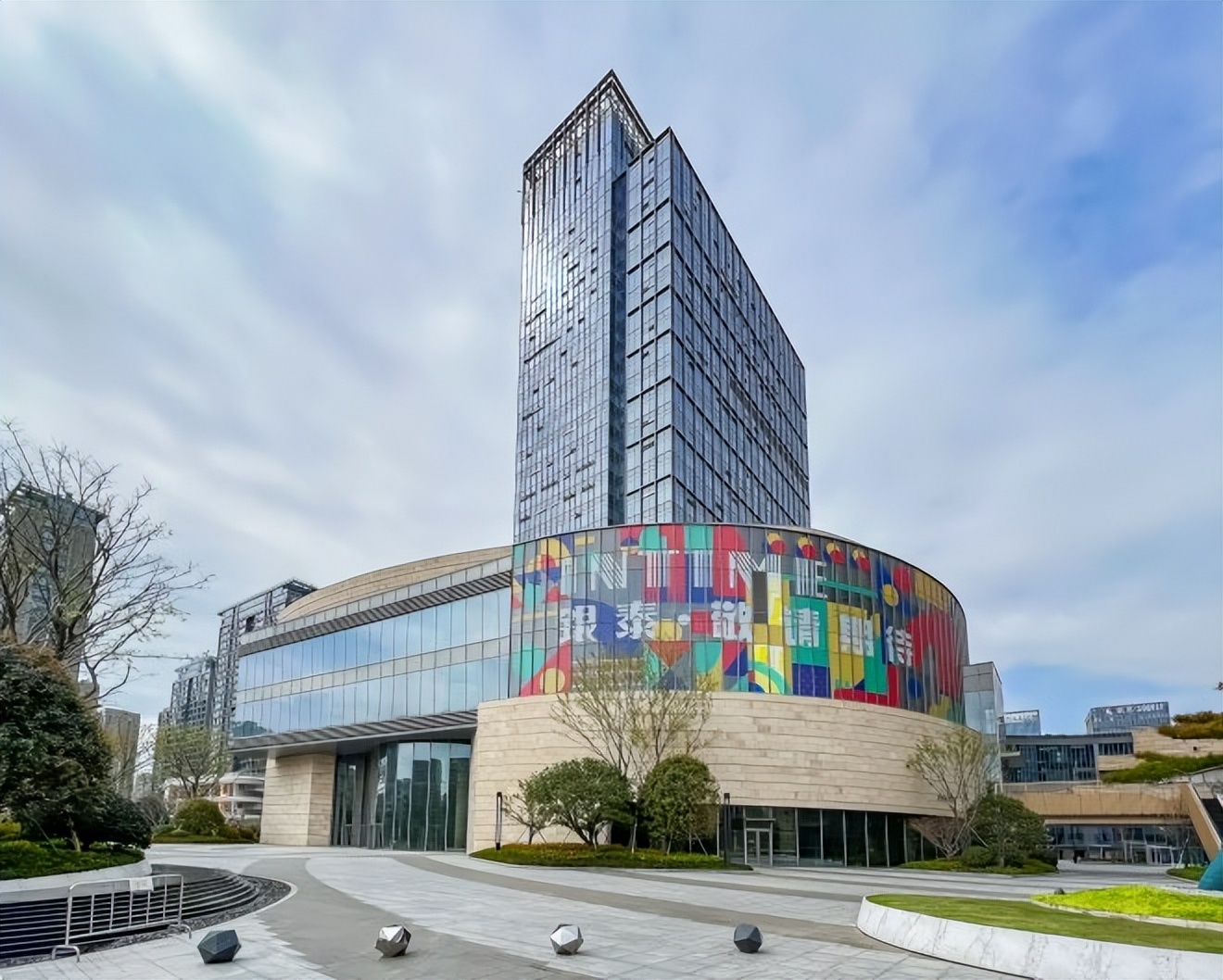 杭州银泰百货筹备期,杭州滨江银泰购物中心