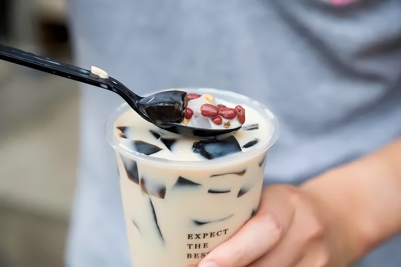 书亦烧仙草加盟费多少钱利润多少,书亦烧仙草开店总投资多少钱