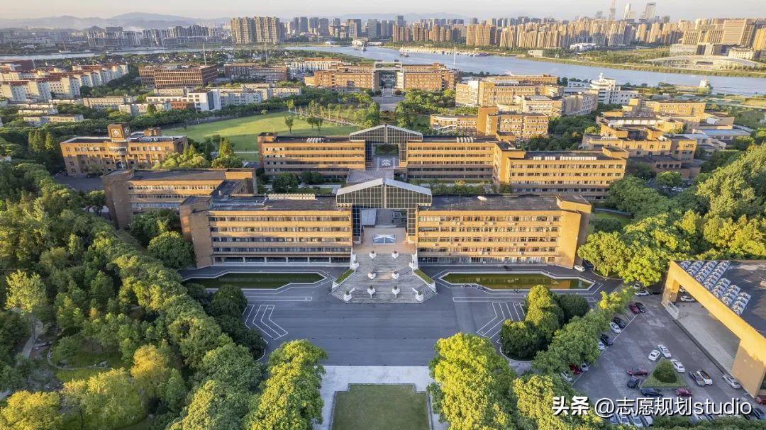 这所年轻大学，只用了31年就成功跻身“双一流”行列