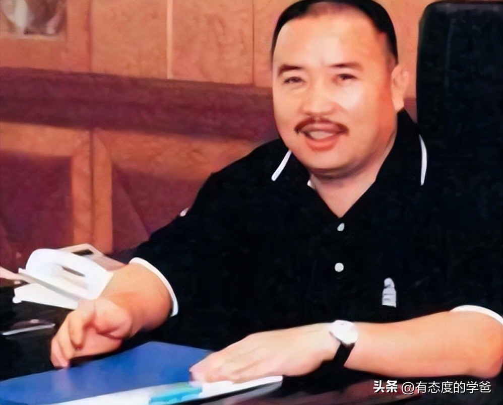 *昌星赖**案发后，他的大哥、二哥和弟弟都逃到了哪里？各自结局如何