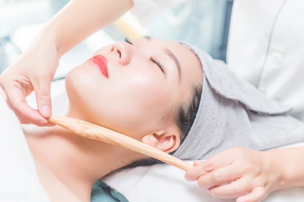 祛除颈部皱纹怎么改善颈纹最有效,如何去掉颈部皱纹