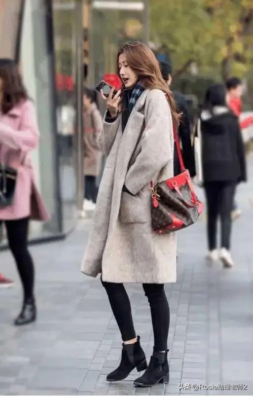 徐静蕾肚子怎么减肥,46岁徐静蕾腹部隆起有孕味