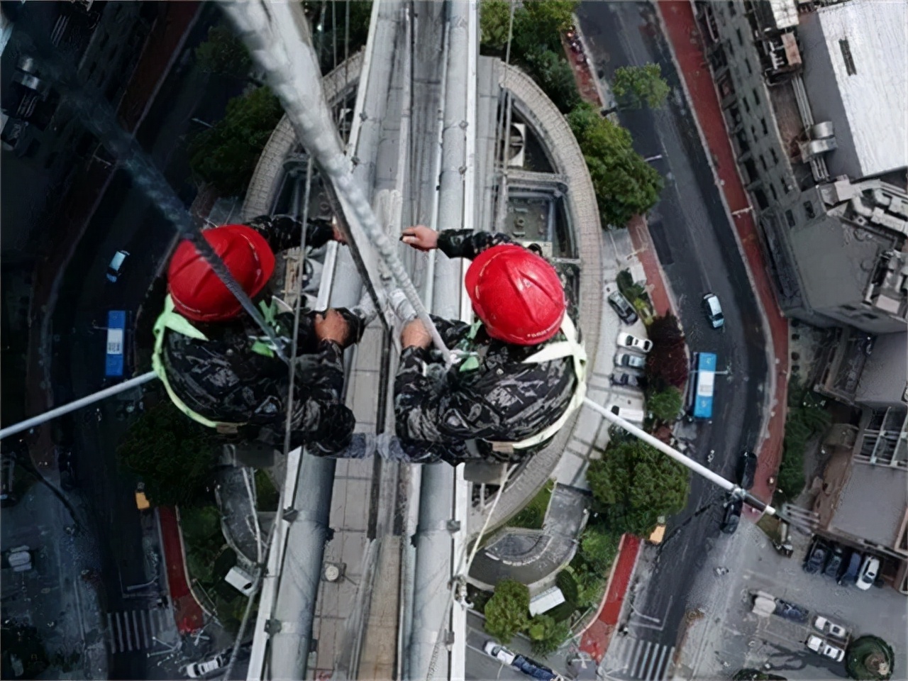 离死亡最近的职业,高空工作坠落死亡事件