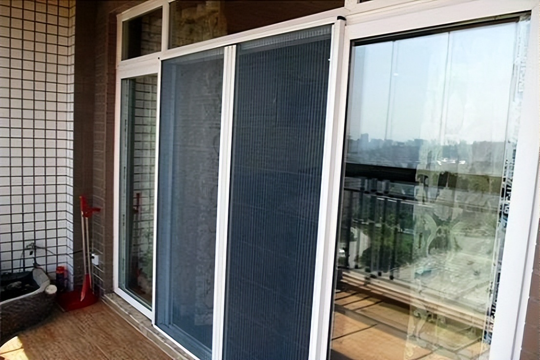 隐形纱门的网绳坏了怎么安上,隐形纱门坏了怎么修理