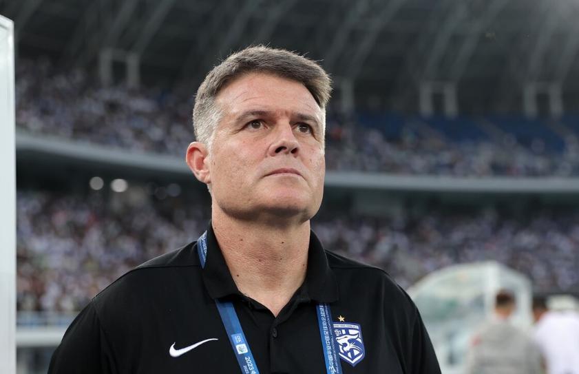 过山车，3次雪崩！中超冠军三镇1-1失势，比赛业余一幕，主帅接受