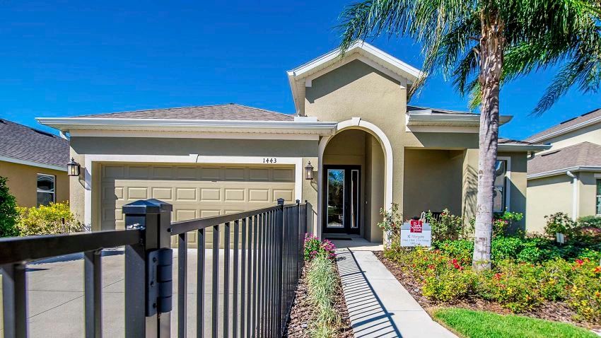 中国人购买美国房地产,卖了上海的房子去美国买别墅