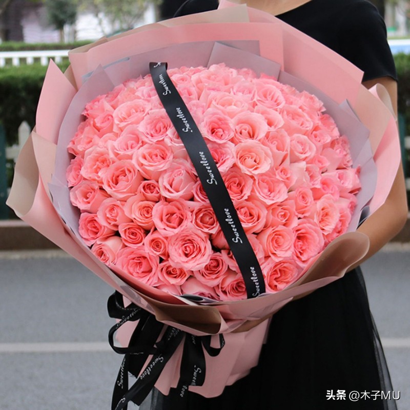 送99朵红玫瑰的寓意是什么意思,送99朵玫瑰代表什么