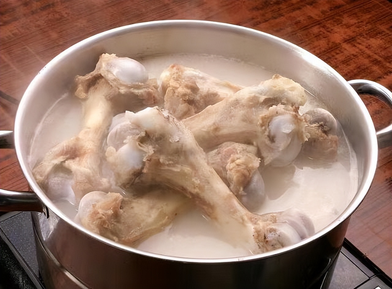 骨头汤不补钙什么食物补钙,骨头汤虾皮补钙靠谱吗