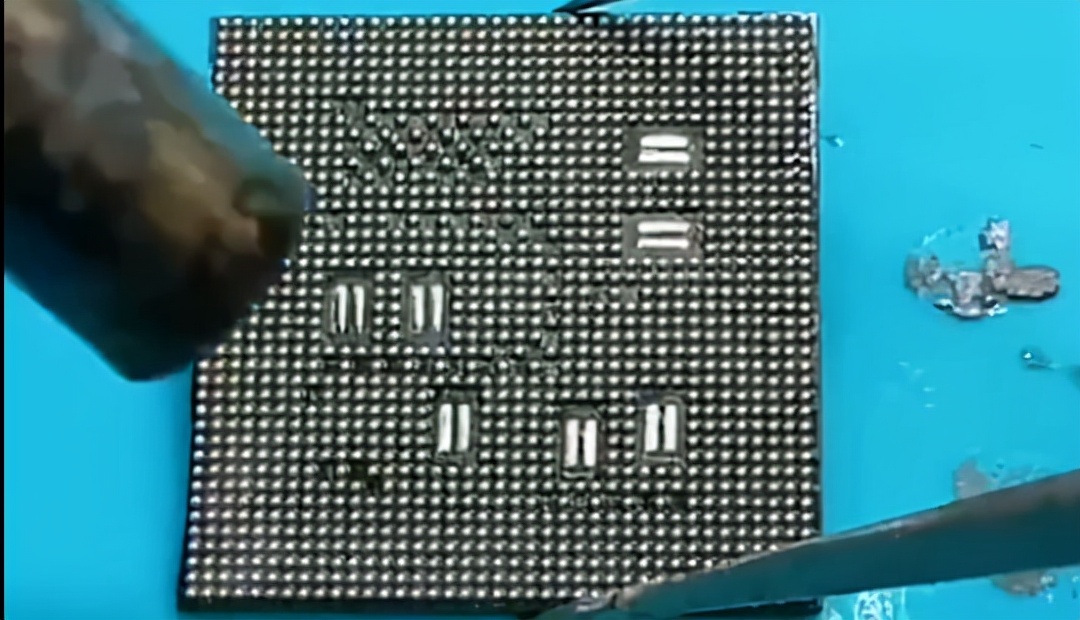 小米11pro突然死机开不开机,小米11突然不开机出英文