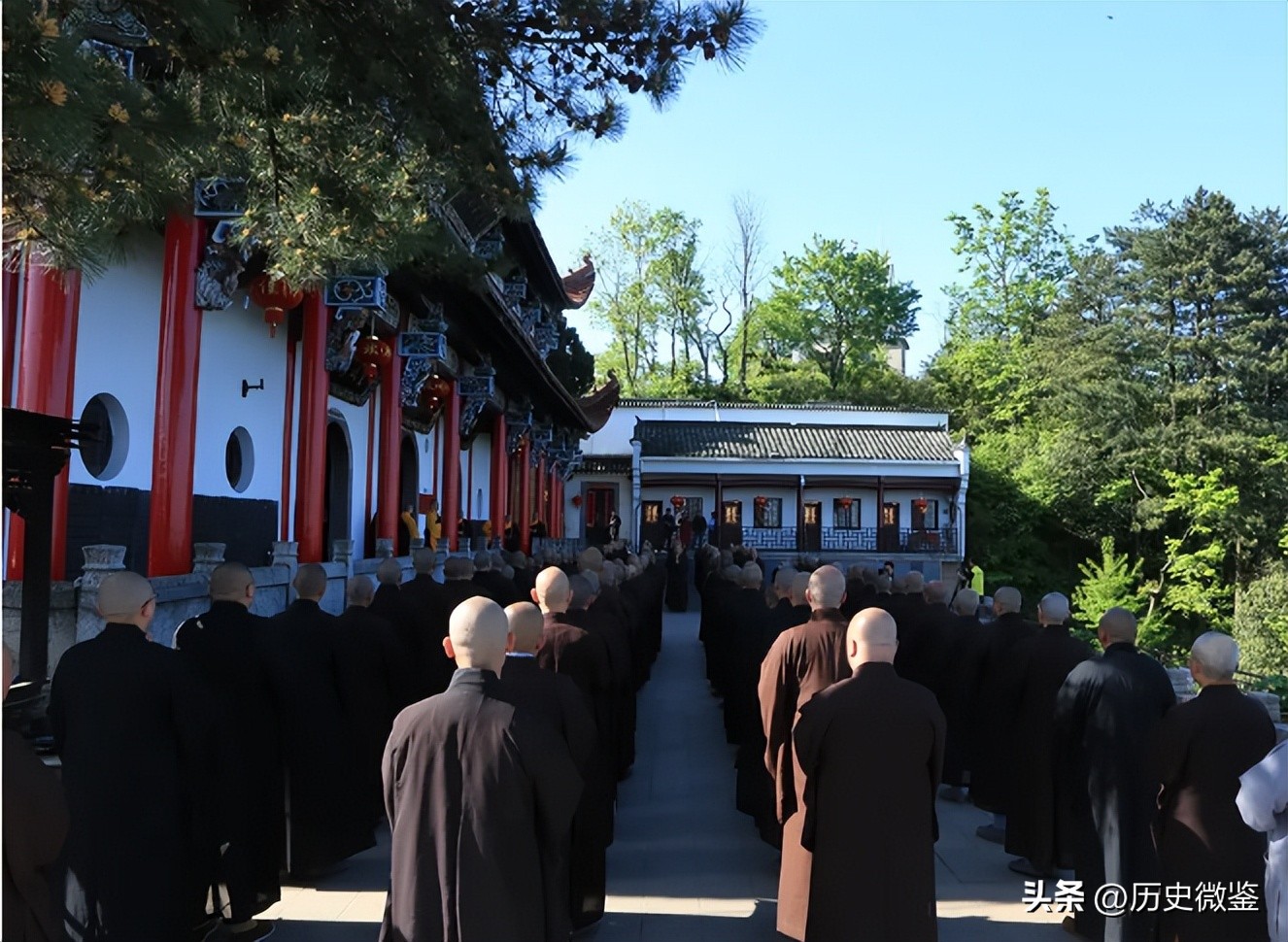 九华山尼姑被害,九华山尼姑死后坐缸三年