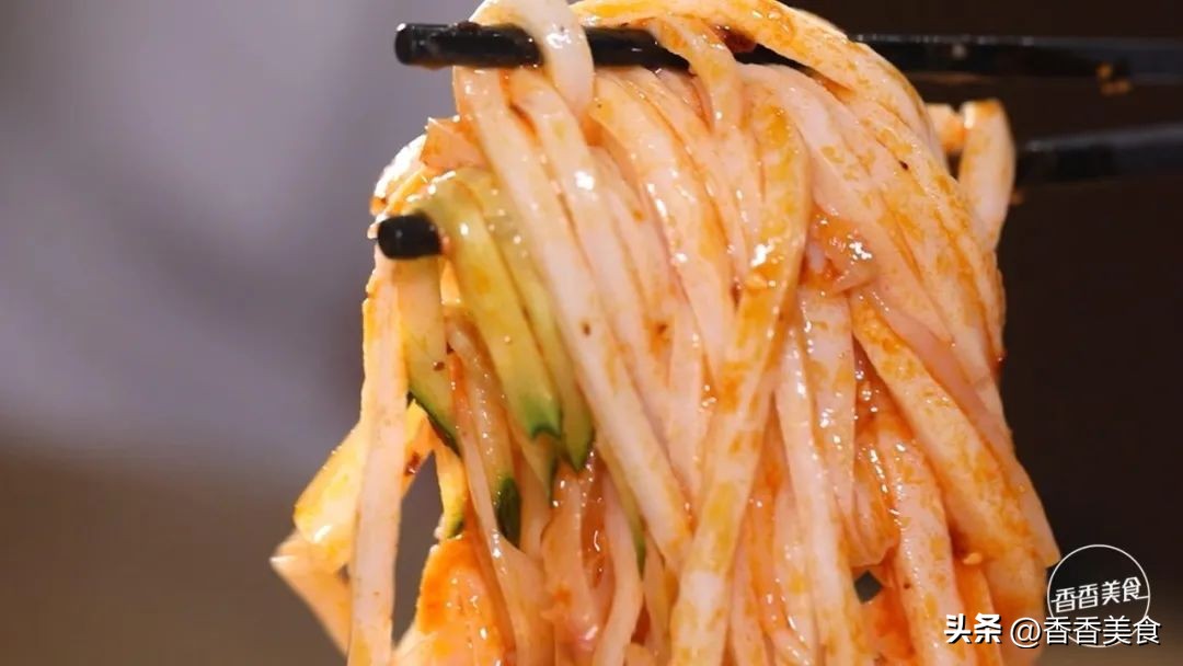 开了20年的街边小店,天津喝汤凉皮