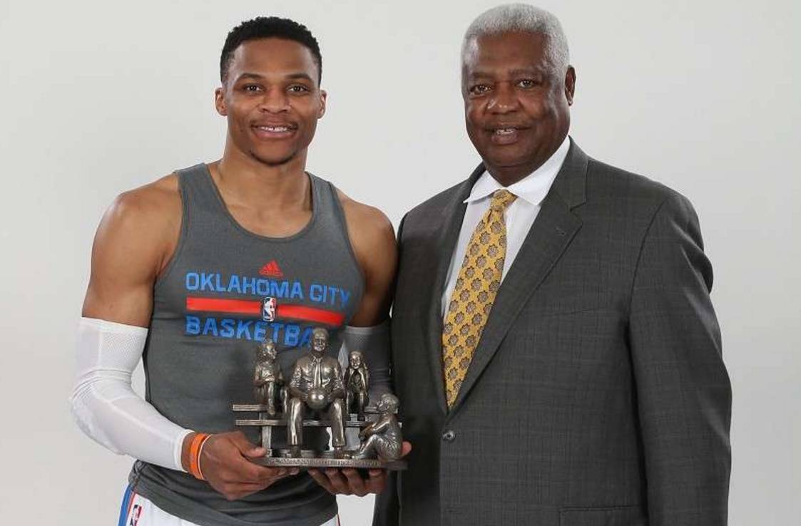 威少跻身nba历史助攻榜前十,威少全联盟最差首发控卫