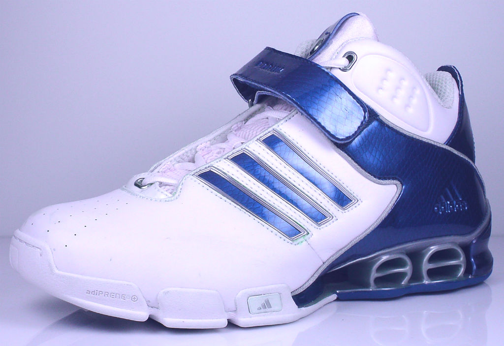 德怀特霍华德代言的球鞋,霍华德穿过的阿迪篮球鞋有哪些