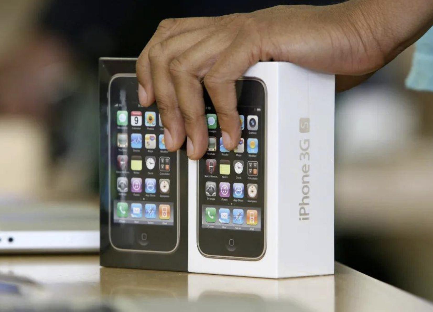 最良心的苹果也学坏了？随大流赚钱，在手机和平板中加广告