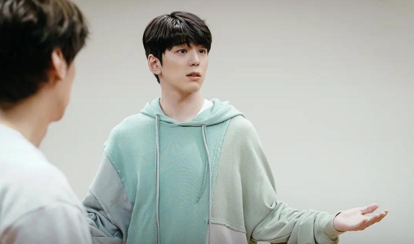 神圣的偶像韩剧讲的什么,木偶的季节韩剧推荐