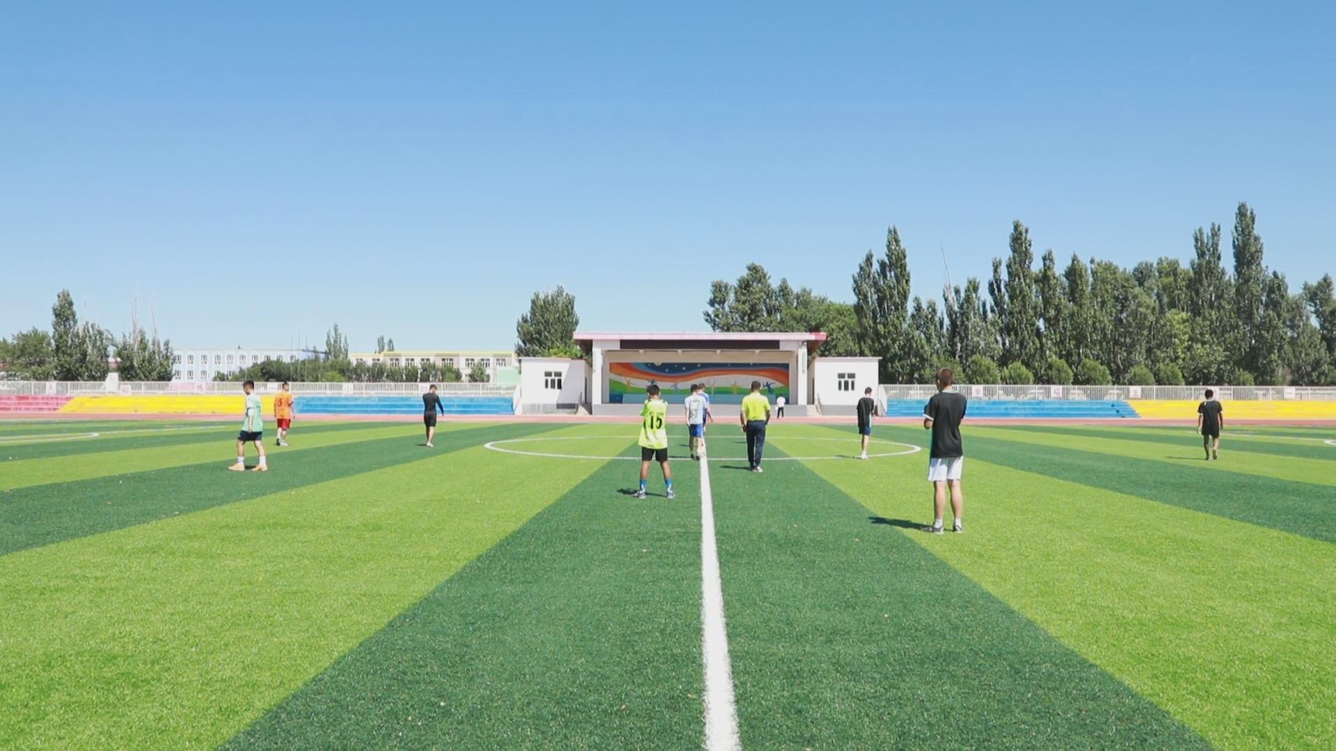 辽宁塔城一家亲共圆足球强国梦