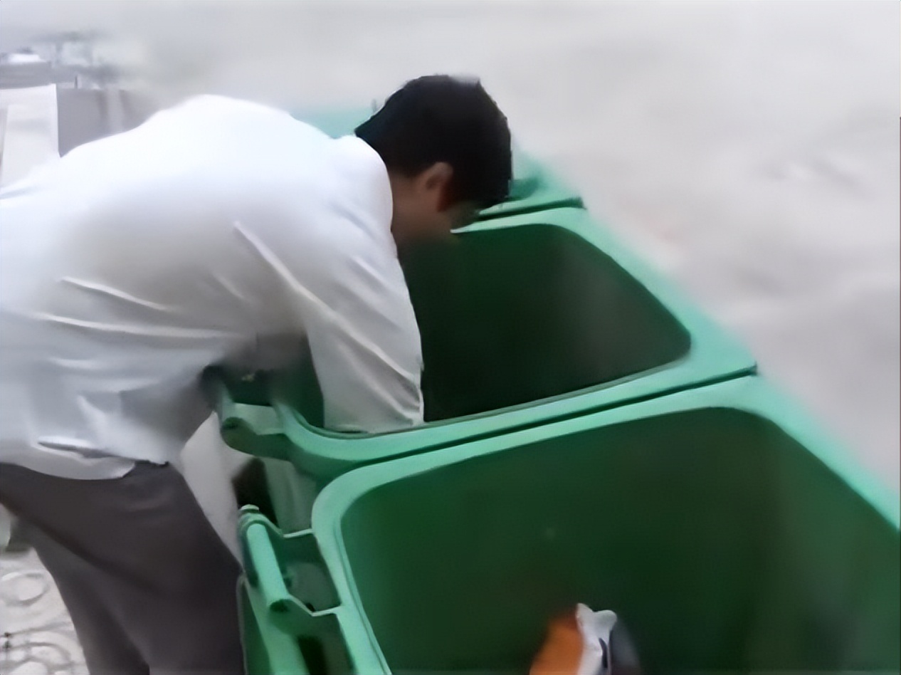 家境贫寒的农村大学生出路在哪,普通家庭的大学生出路在哪里