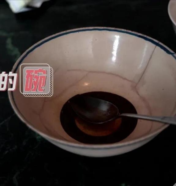 中医解释老年人驼背,老来驼背