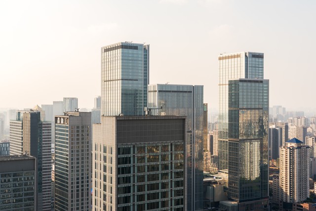 中国为什么盖那么多高层住房,全国造的房子够多少人住