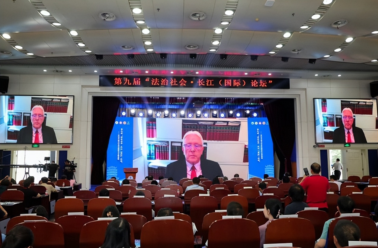 第九届法治社会•长江（国际）论坛在汉隆重开幕专家学者献智献策助推中国式社会治理现代化
