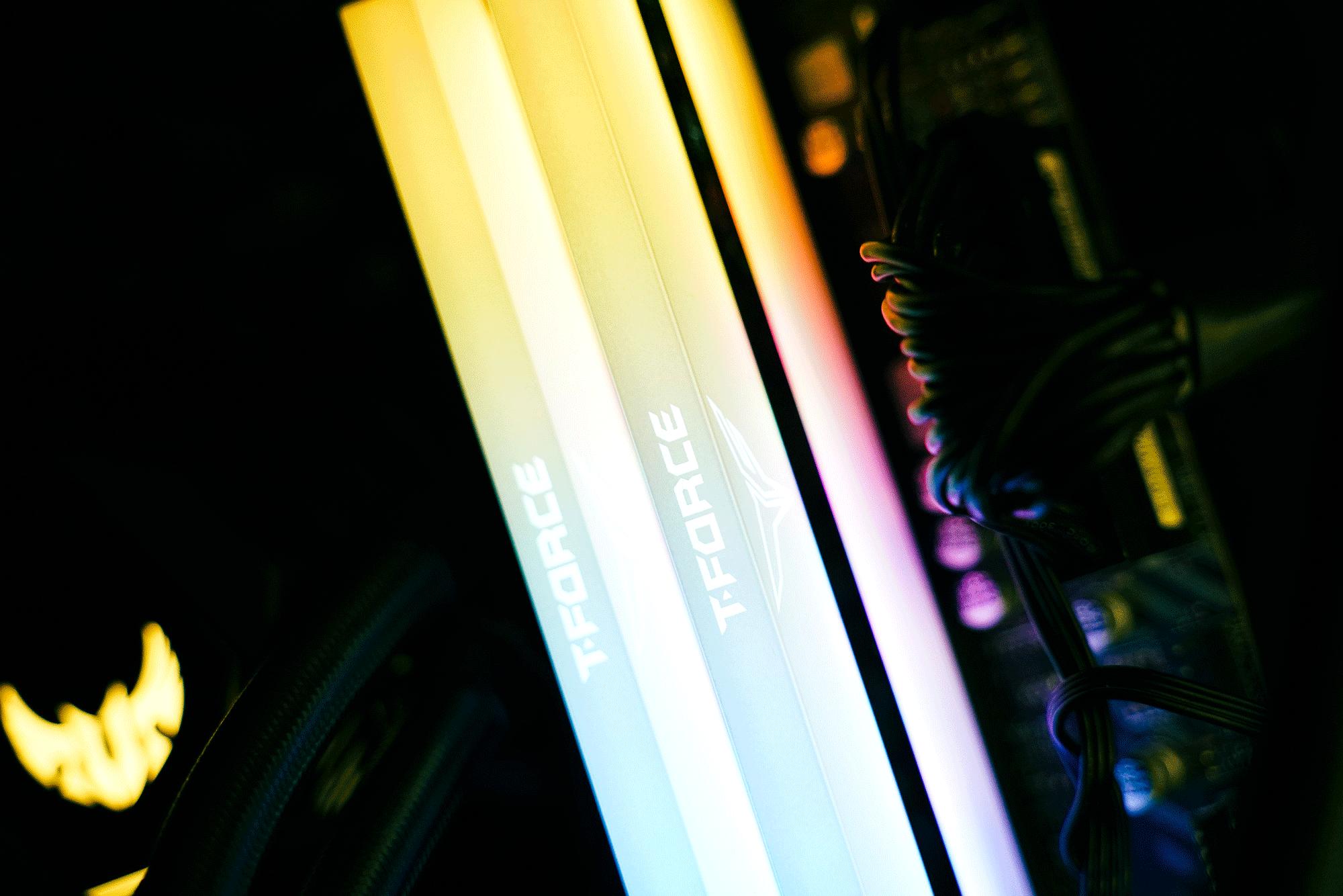 十铨梦境是内存条颜值天花板吗 (十铨梦境16gb电竞马甲灯条评测)