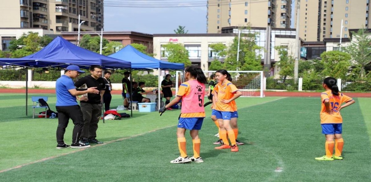 绿茵场上放飞梦想,赣州经开区校园足球联赛