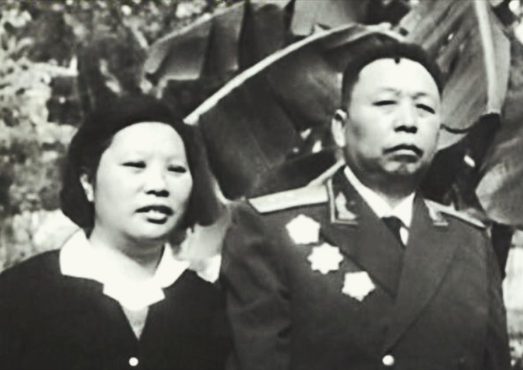 詹才芳第一次相亲，女方不愿见面，他说：我向来都敬重有文化的人