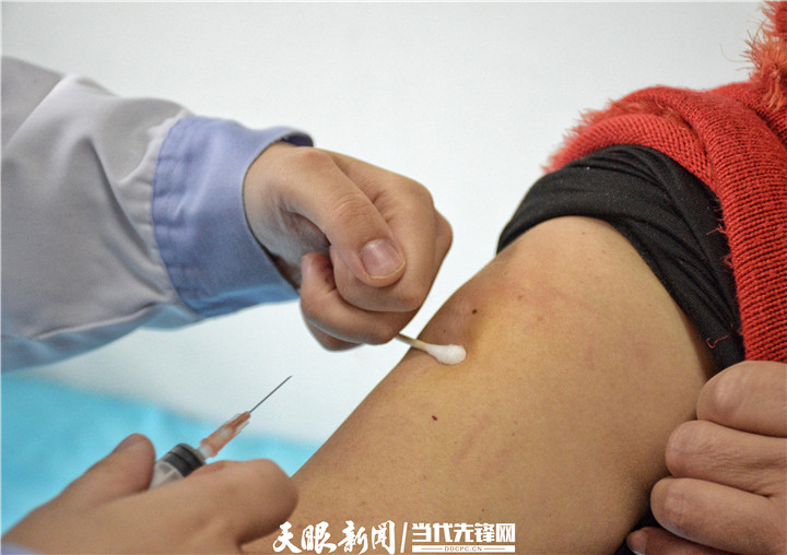 告别疼痛折磨，生活重回正轨！贵州推进“强直性脊柱炎健康乡村项目”已惠及数百名患者