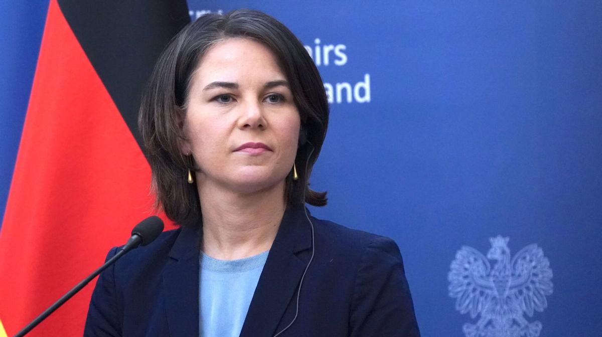 结束访华拿走大单,法国转头打击中国,议员窜台,我们该如何反制