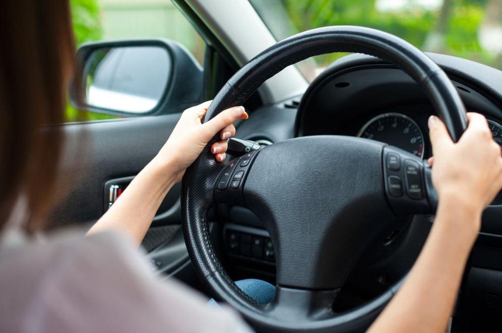 美女主播开法拉利事故后续,法拉利出车祸保险公司拒赔女主播