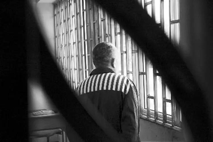 16年，老板骗打渔工进玉米地，倒扣他150元工资，最后员工被判刑