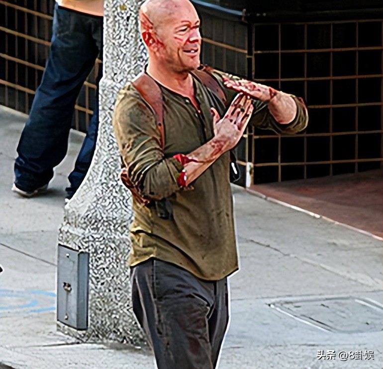 虎胆龙威4完整版,虎胆龙威4普通话版