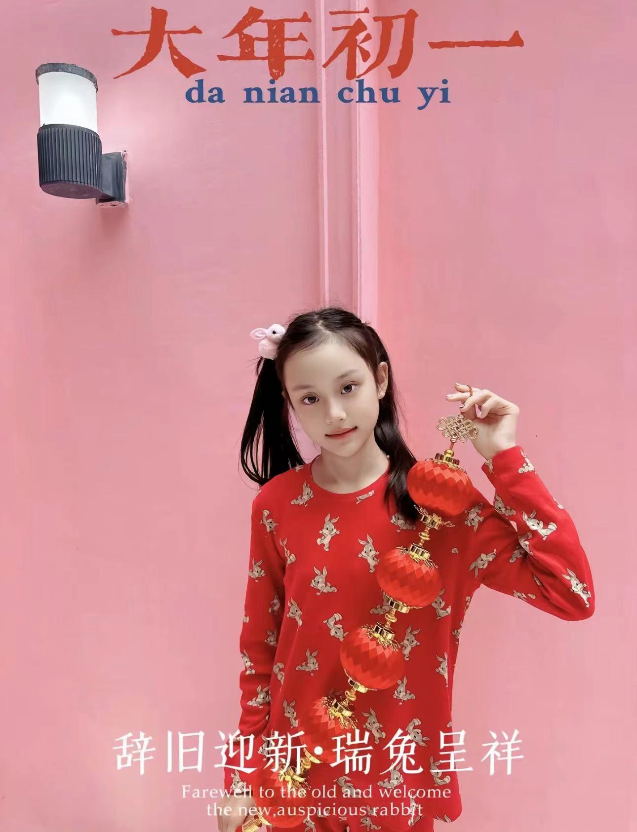 甜馨近照首次曝光,甜馨近照曝光模样大变