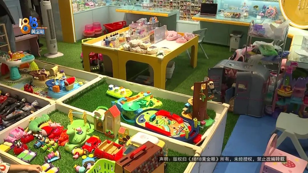 卷帘门到底隐藏了什么秘密,卷帘门有洞怎样处理