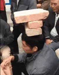 塞进去容易拔出来难,妹子着急死了哈哈哈哈哈哈！真的尴尬啊