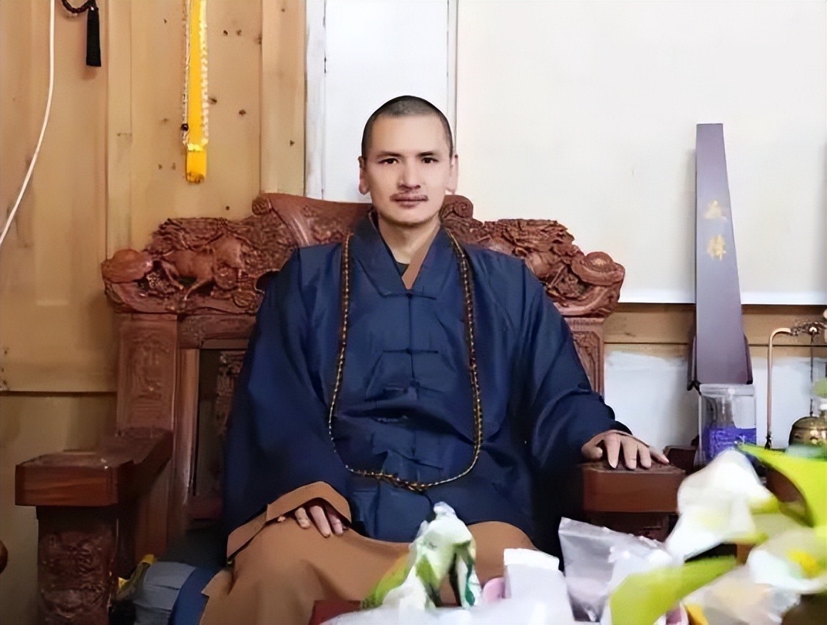 释明心放弃铁饭碗出家,最帅和尚释明心放弃铁饭碗