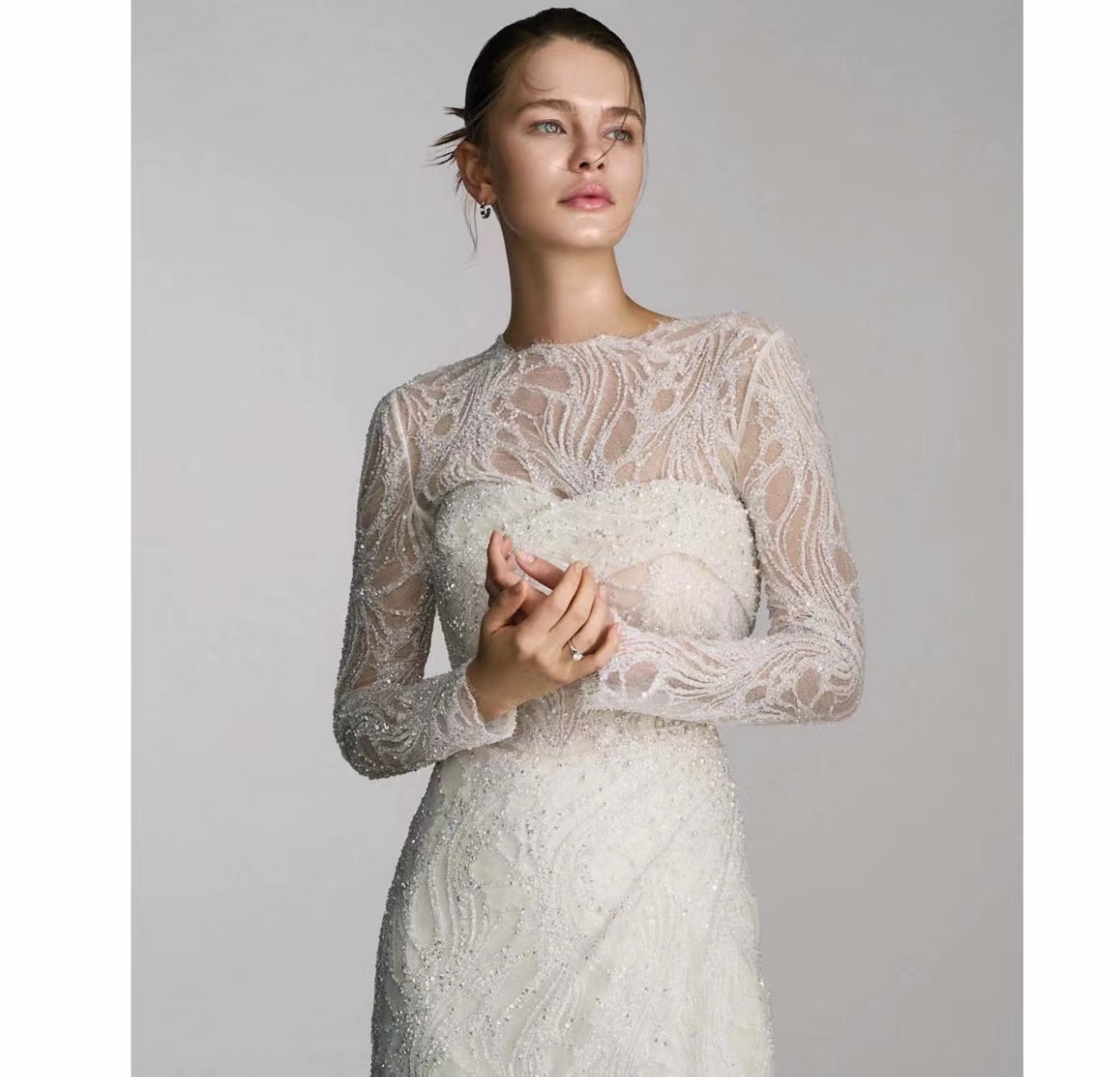 婚纱皇冠黑色霸气造型图片,婚纱饰品搭配图片