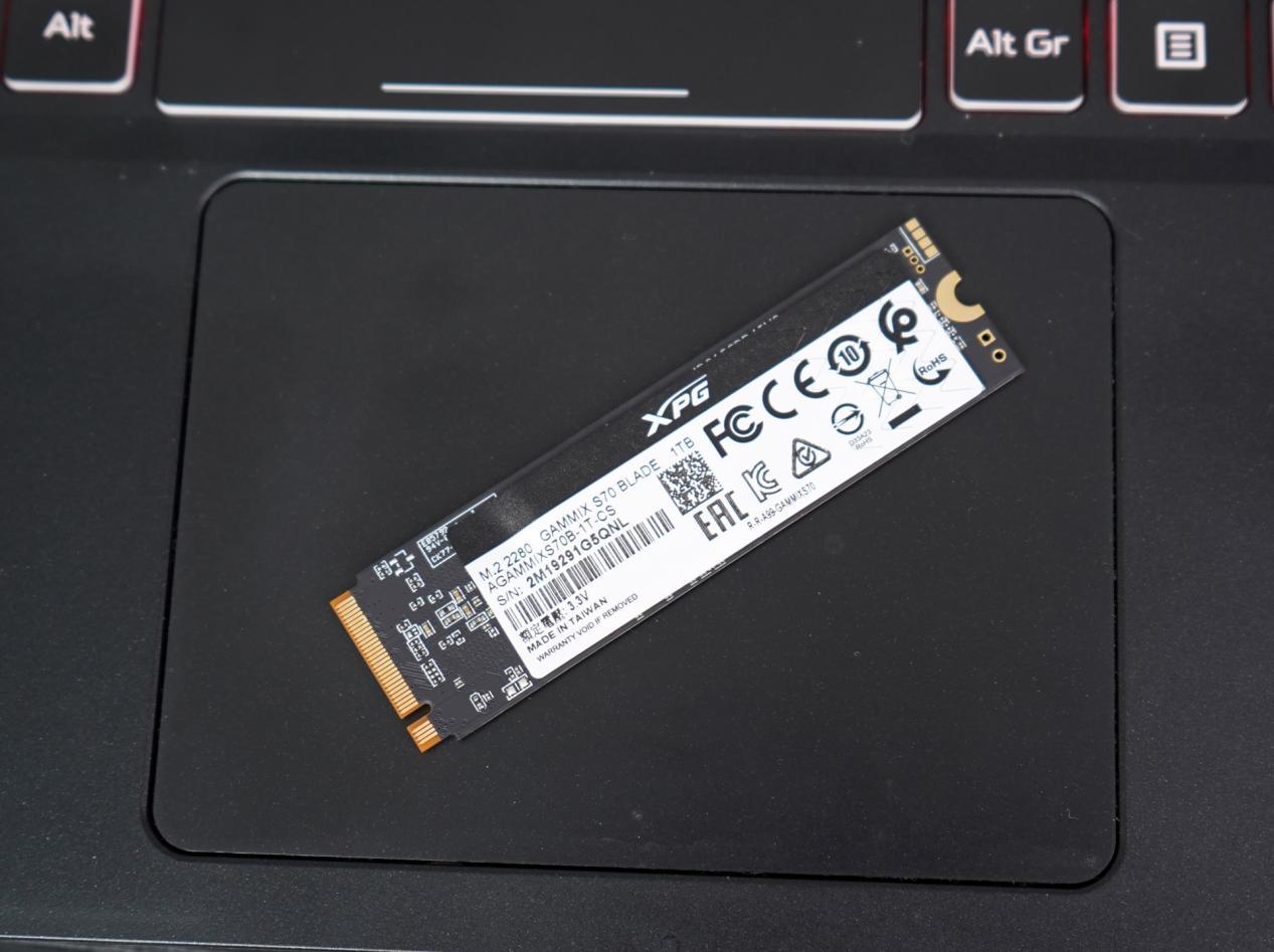 12代游戏本17寸,威刚xpg翼龙s70se4.01tb