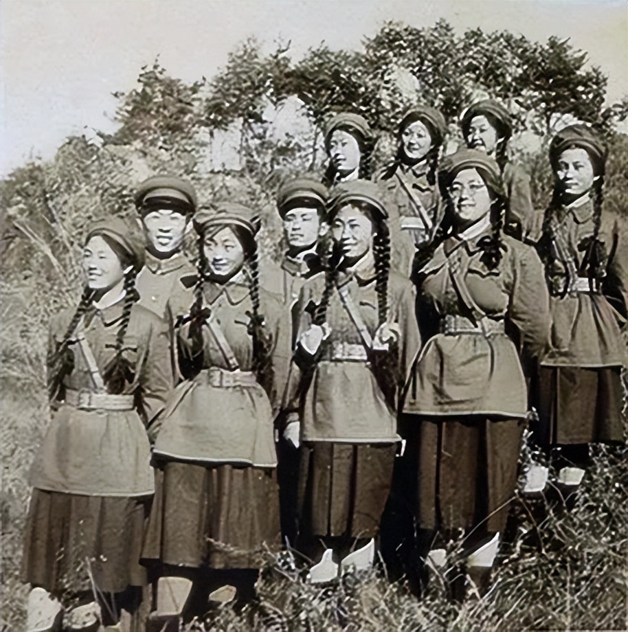 满眼是泪：既会唱又会跳，人称18军小天使，竟因这原因倒在米拉山