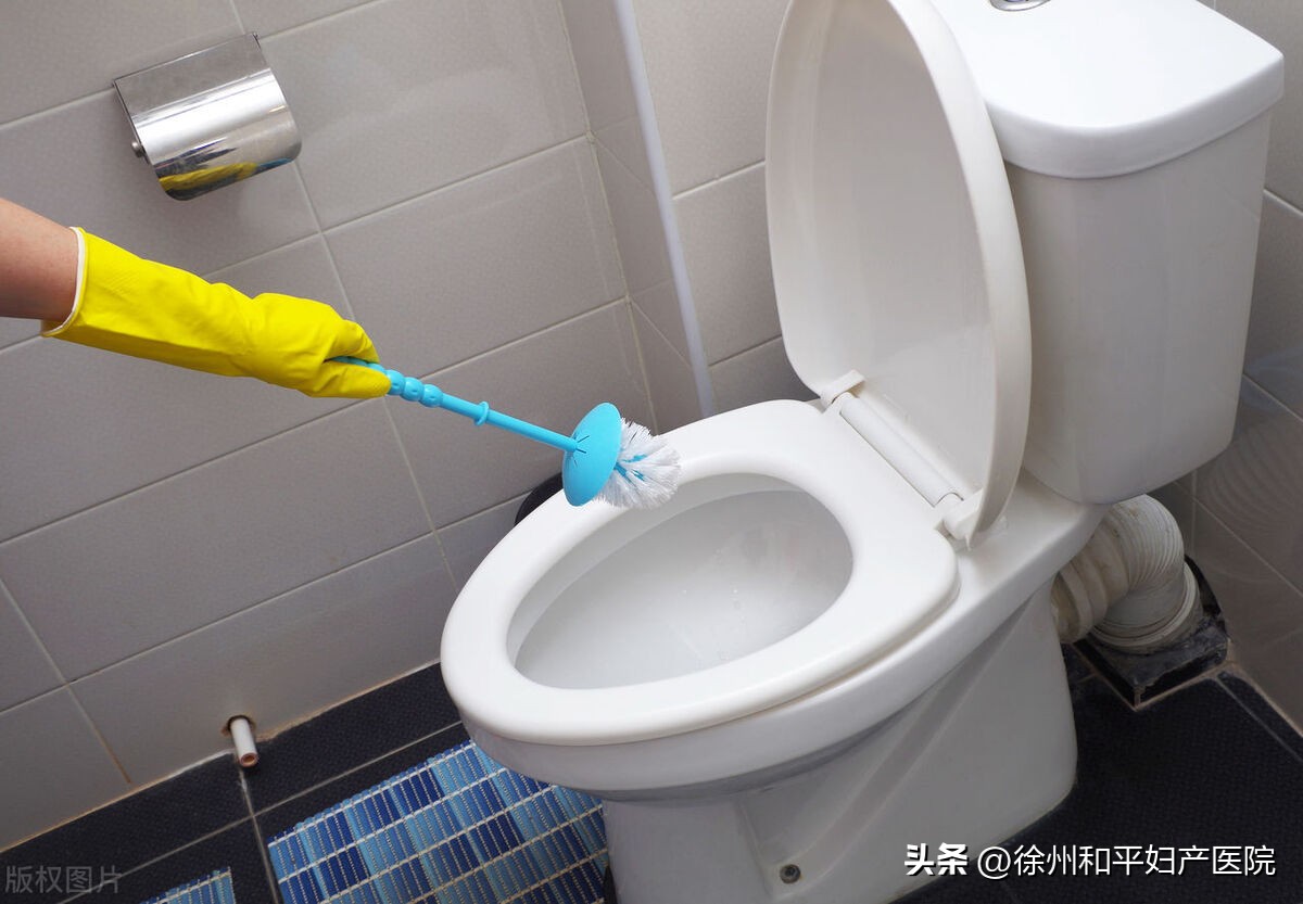 屁屁被公厕的水溅到，会得性病吗