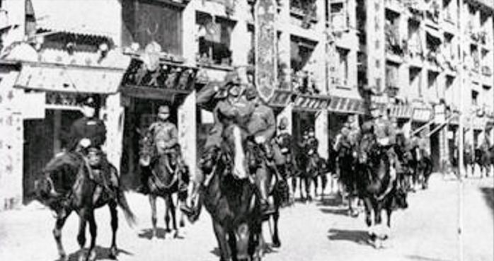 84年香港回归遭阻,邓公霸气回怼:要打随时恭候,铁娘子当场噤声