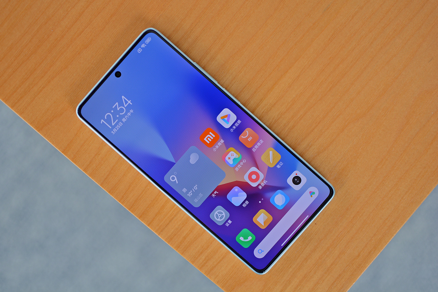 有哪些两千左右的手机值得推荐,现在2200元左右买什么手机好