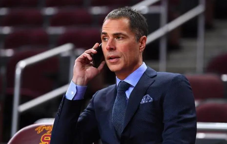 湖人被裁判针对,湖人大胜勇士裁判惹争议